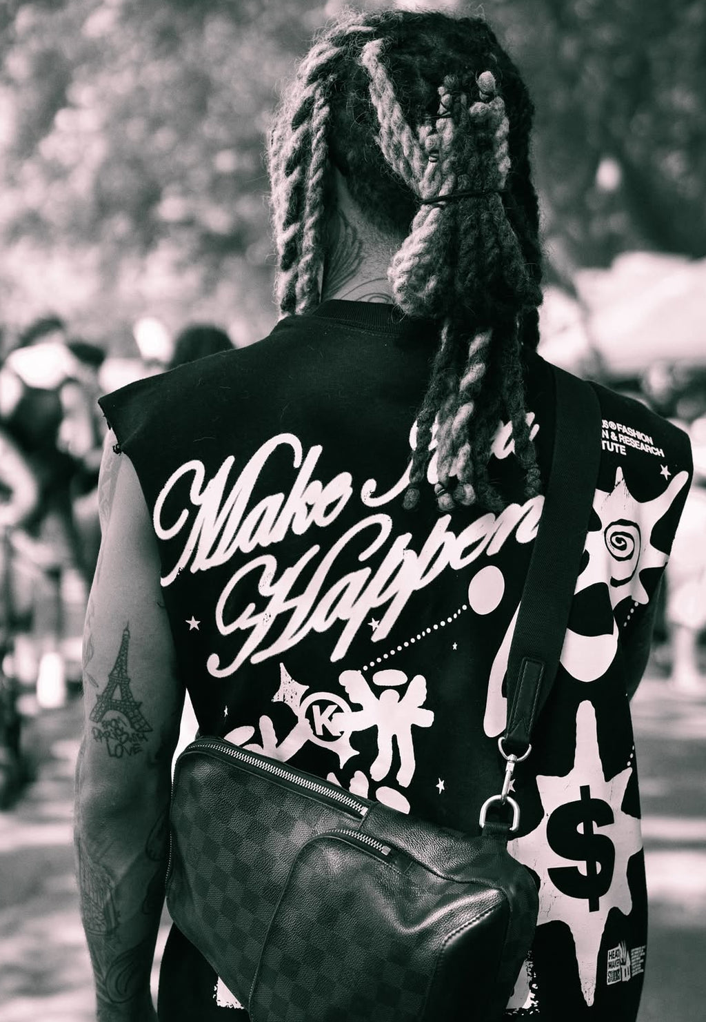 “TIME SQUARE” SLEEVELESS TEE